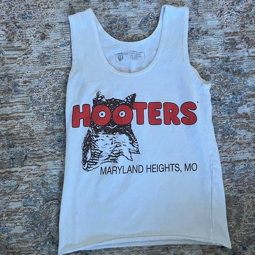 Authentic Hooters Tank Top (vintage logo)